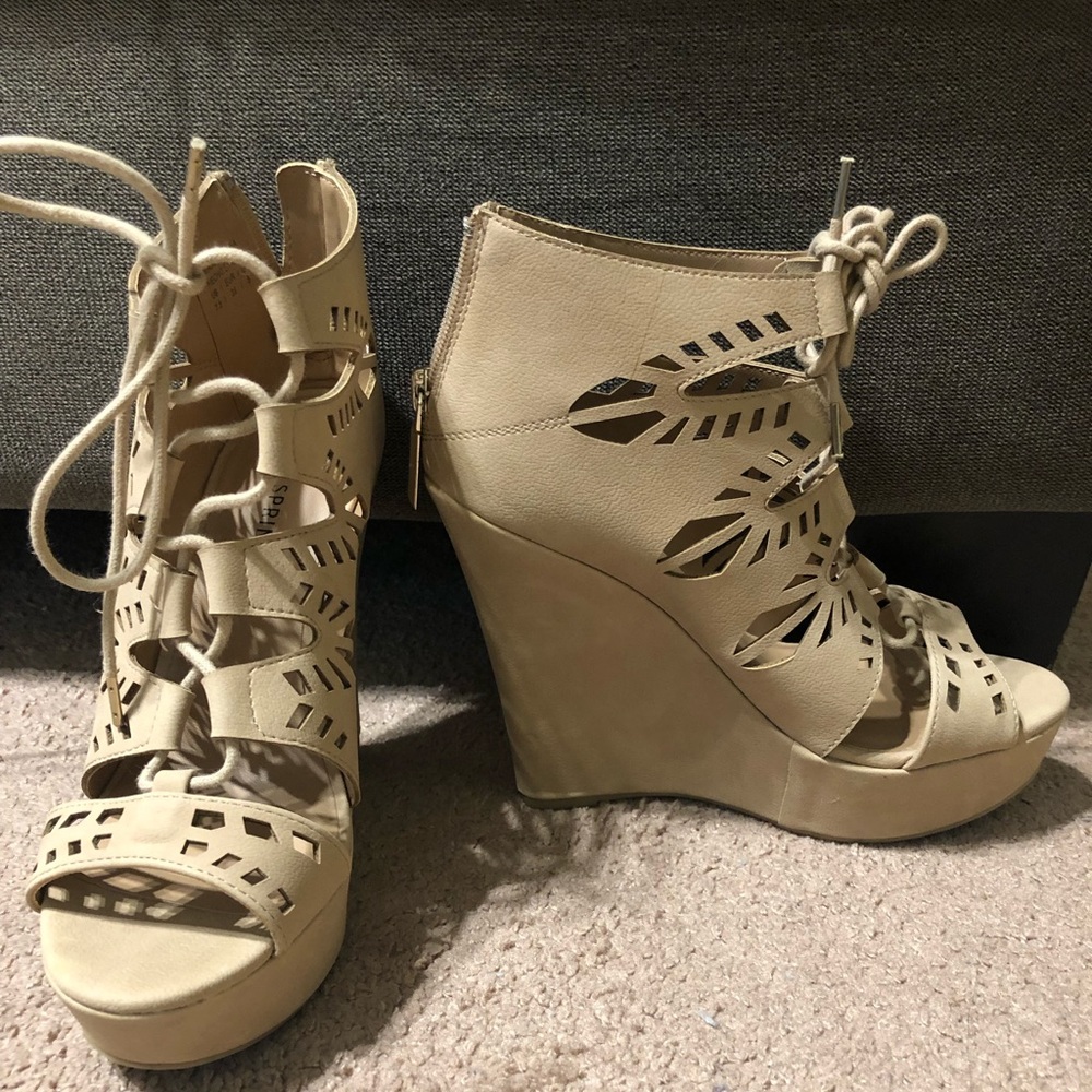 Nude Wedges - Picture 3 of 3